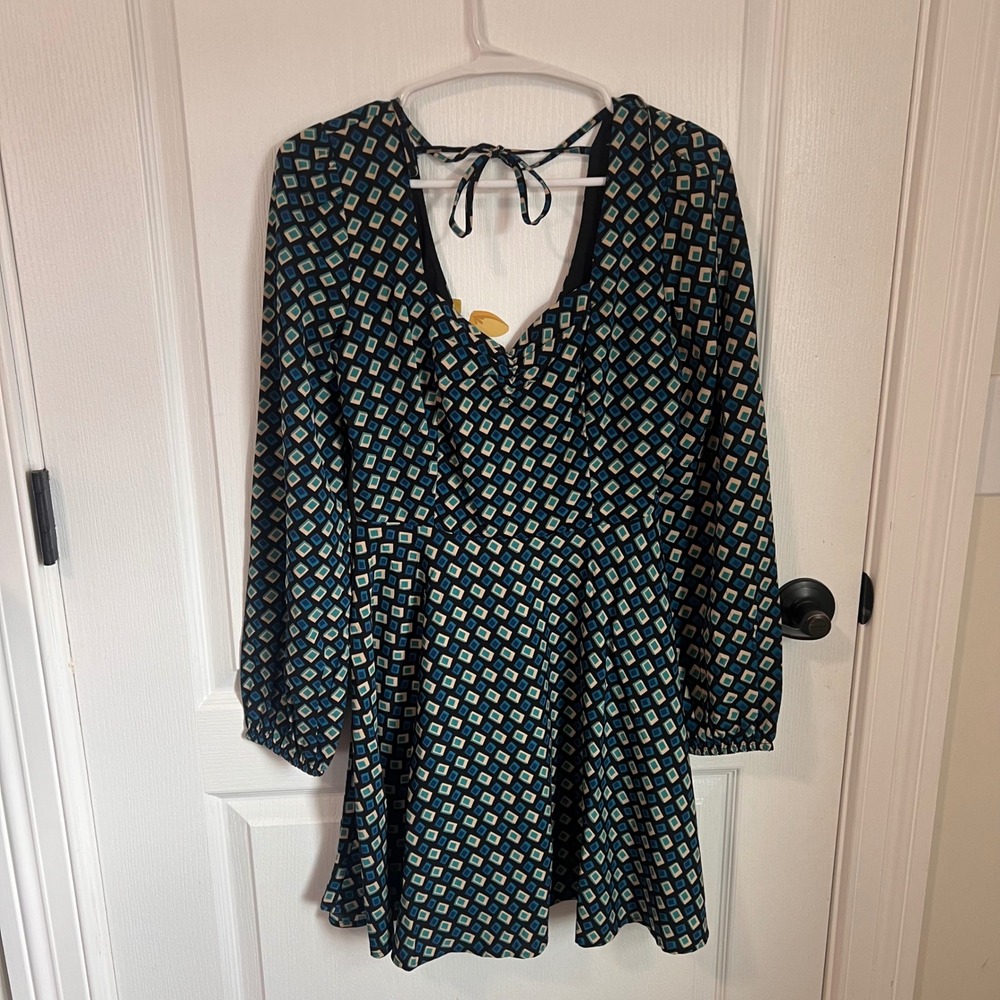 Band of The Free‎ Long Sleeve Mini Smocked Tie Back Geometric Print Dress XS NWT